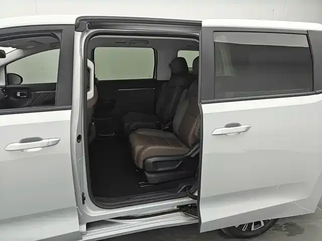 Wuling Starlight 730 New Energy — фото 6