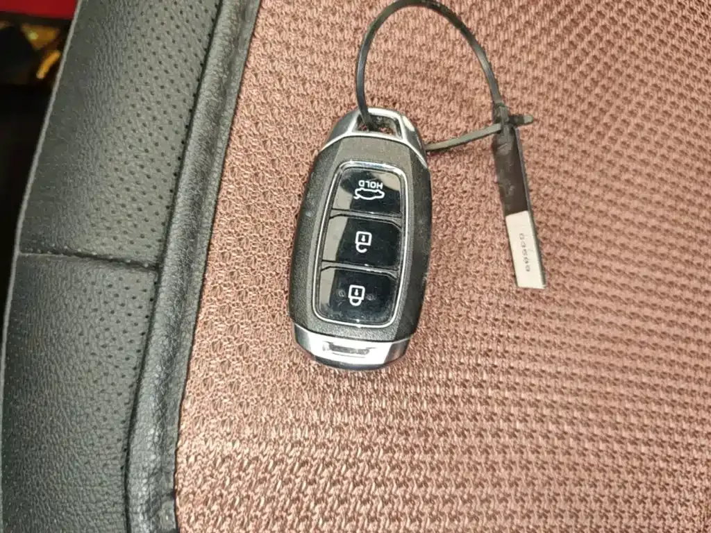 Hyundai Elantra — фото 10