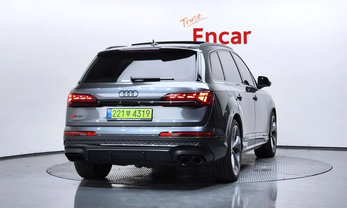 Audi SQ7 2025 из KR, фото 3