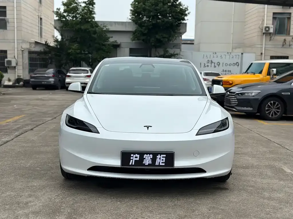 Tesla Model 3 — фото 7