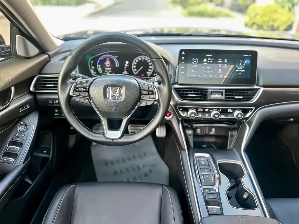 Honda Accord — фото 10