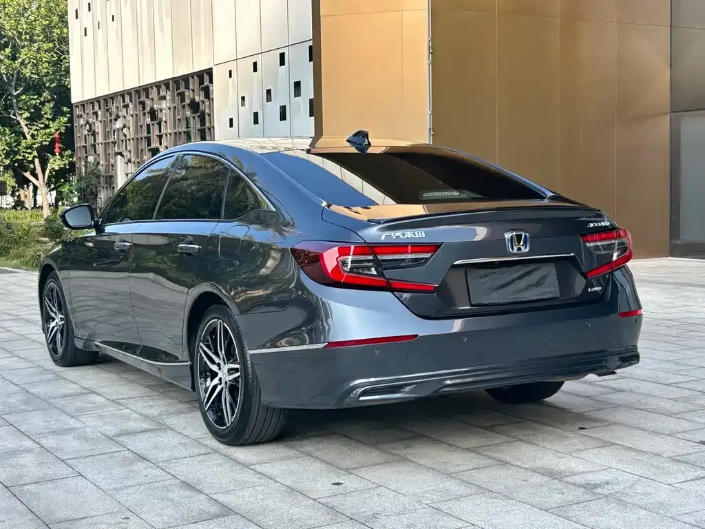 Honda Accord — фото 5