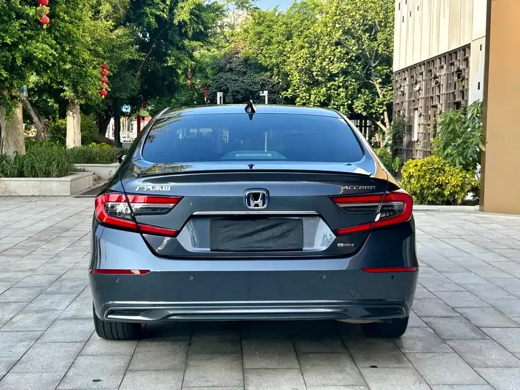 Honda Accord — фото 9