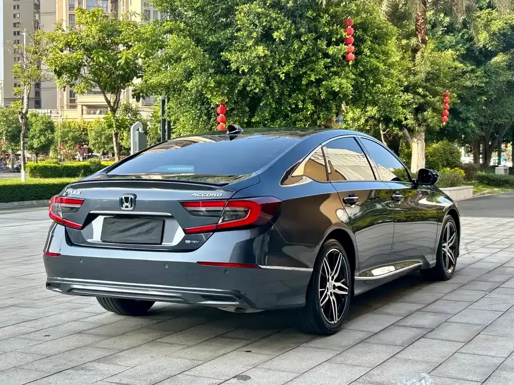 Honda Accord — фото 8