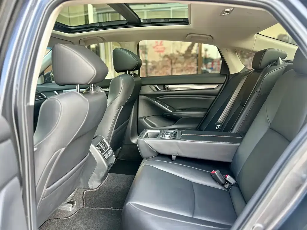 Honda Accord — фото 2