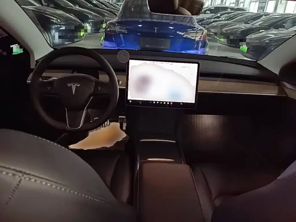 Tesla Model 3 — фото 2