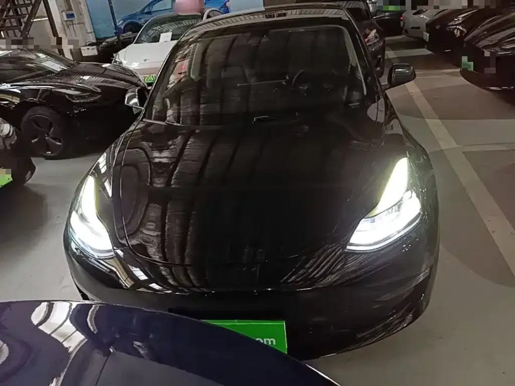 Tesla Model 3 — фото 4