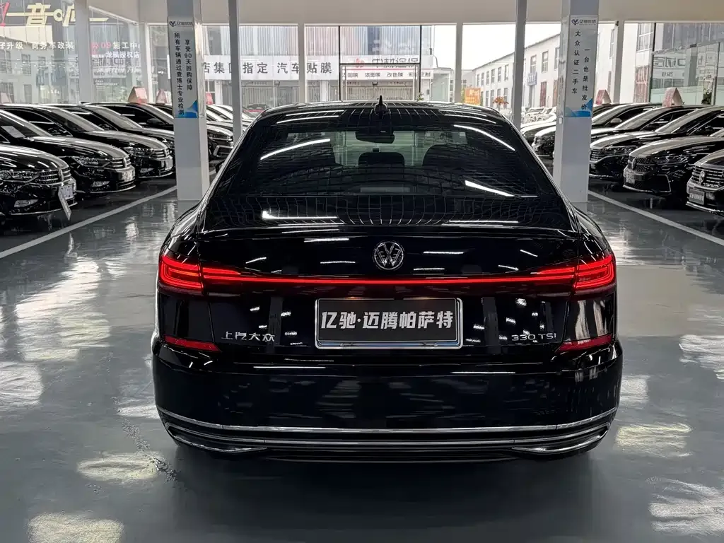 Volkswagen Passat — фото 8