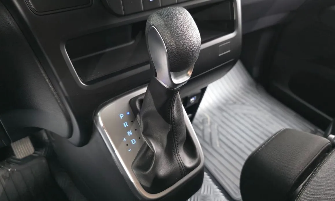 Hyundai Staria — фото 7