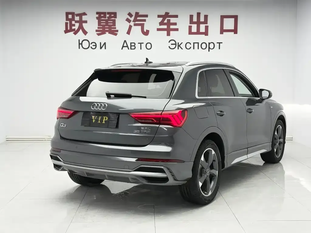 Audi Q3 — фото 8