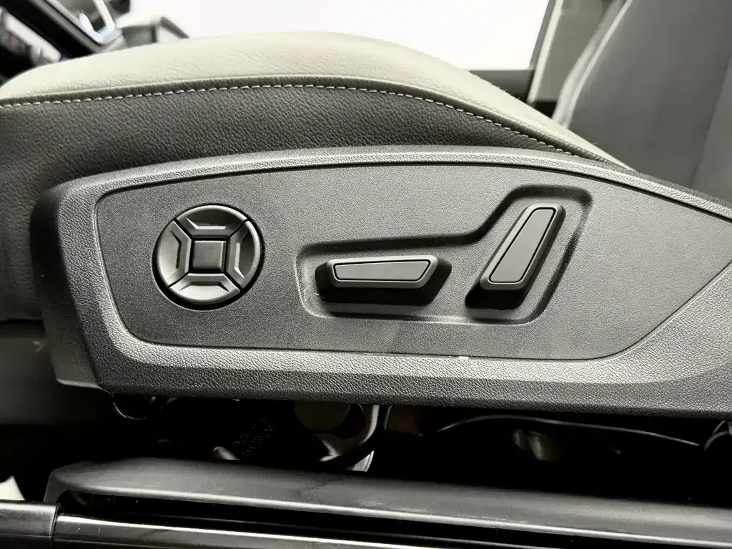 Audi Q3 — фото 10