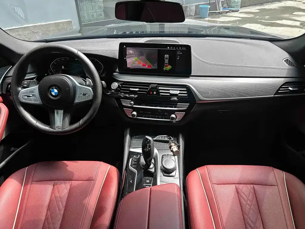 BMW 5 Series — фото 9