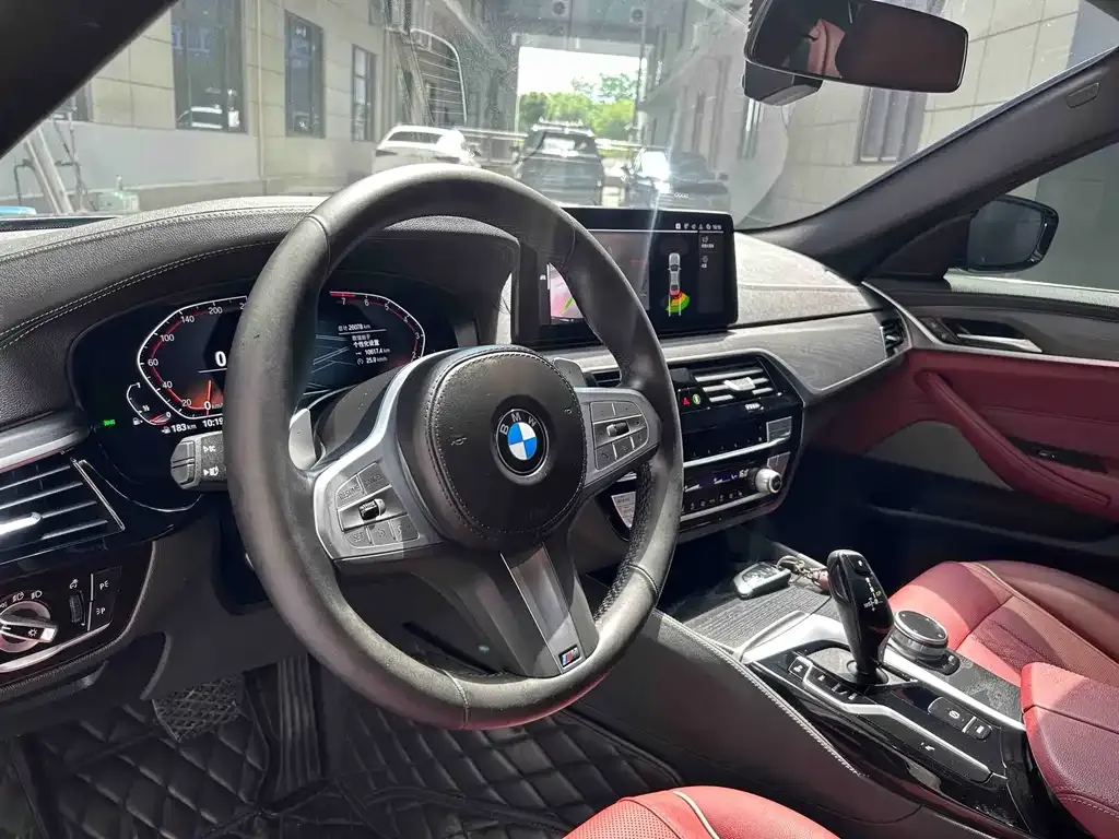 BMW 5 Series — фото 2