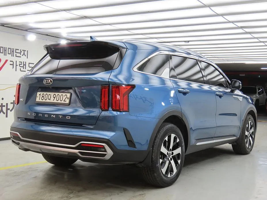 Kia Sorento — фото 9