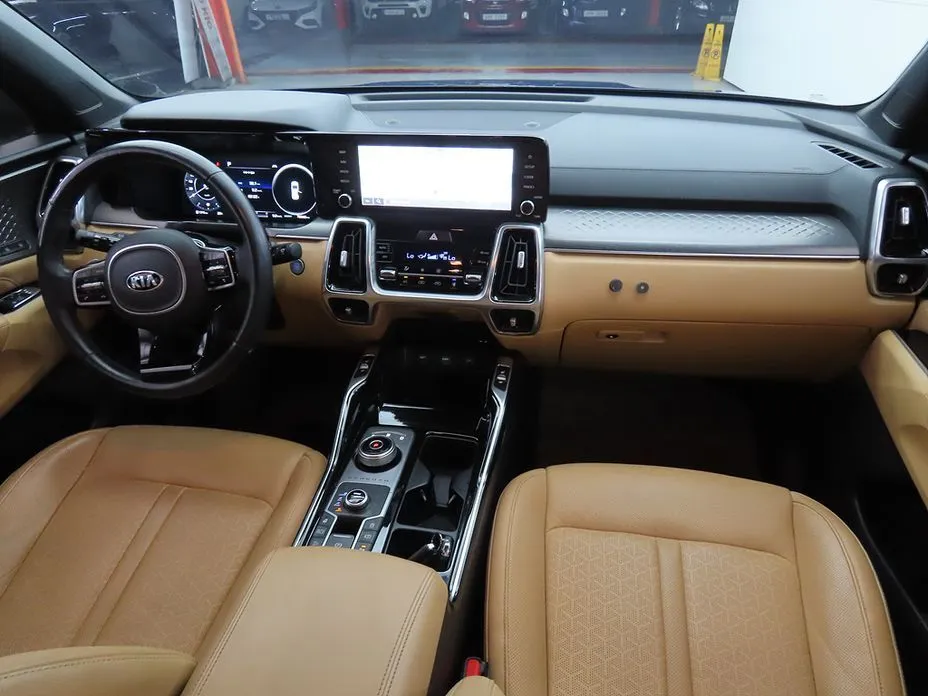 Kia Sorento — фото 6