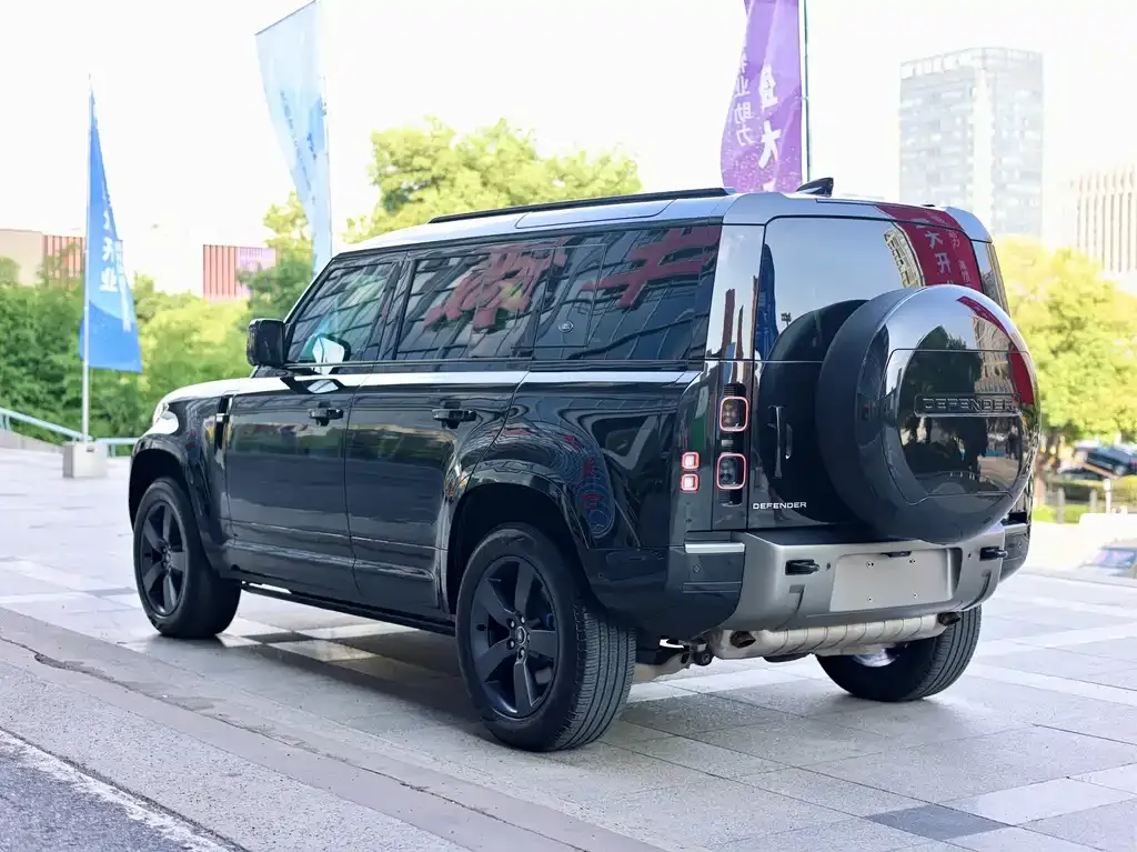 Land Rover Defender — фото 2