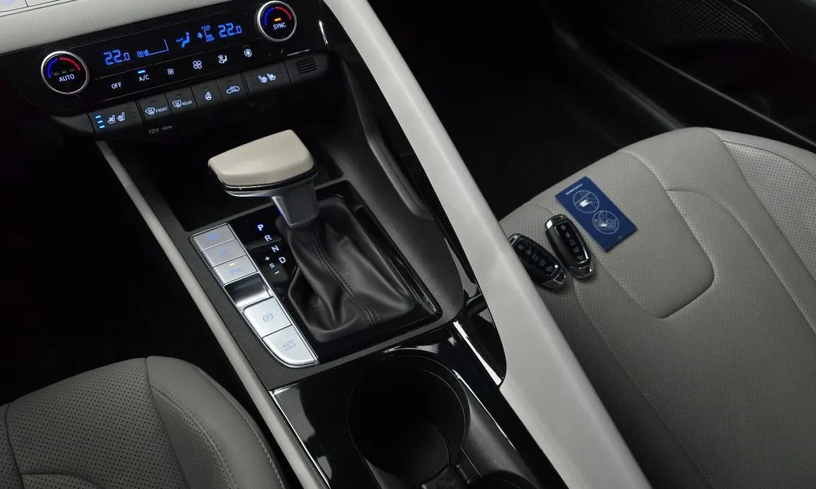 Hyundai AVANTE — фото 9