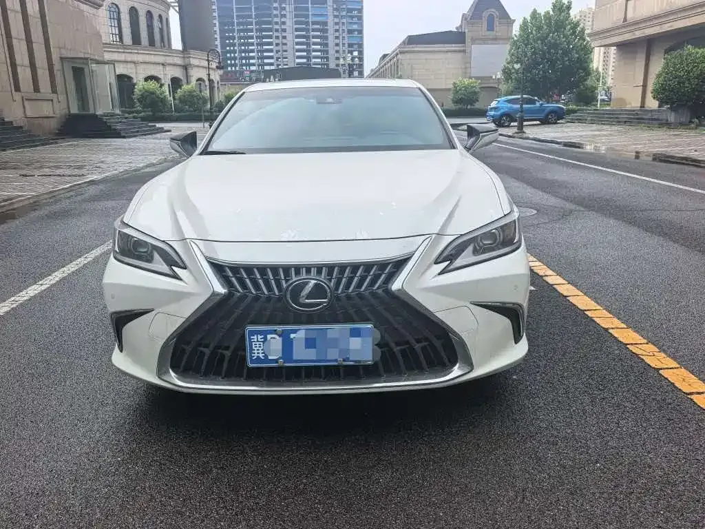 Lexus ES — фото 10