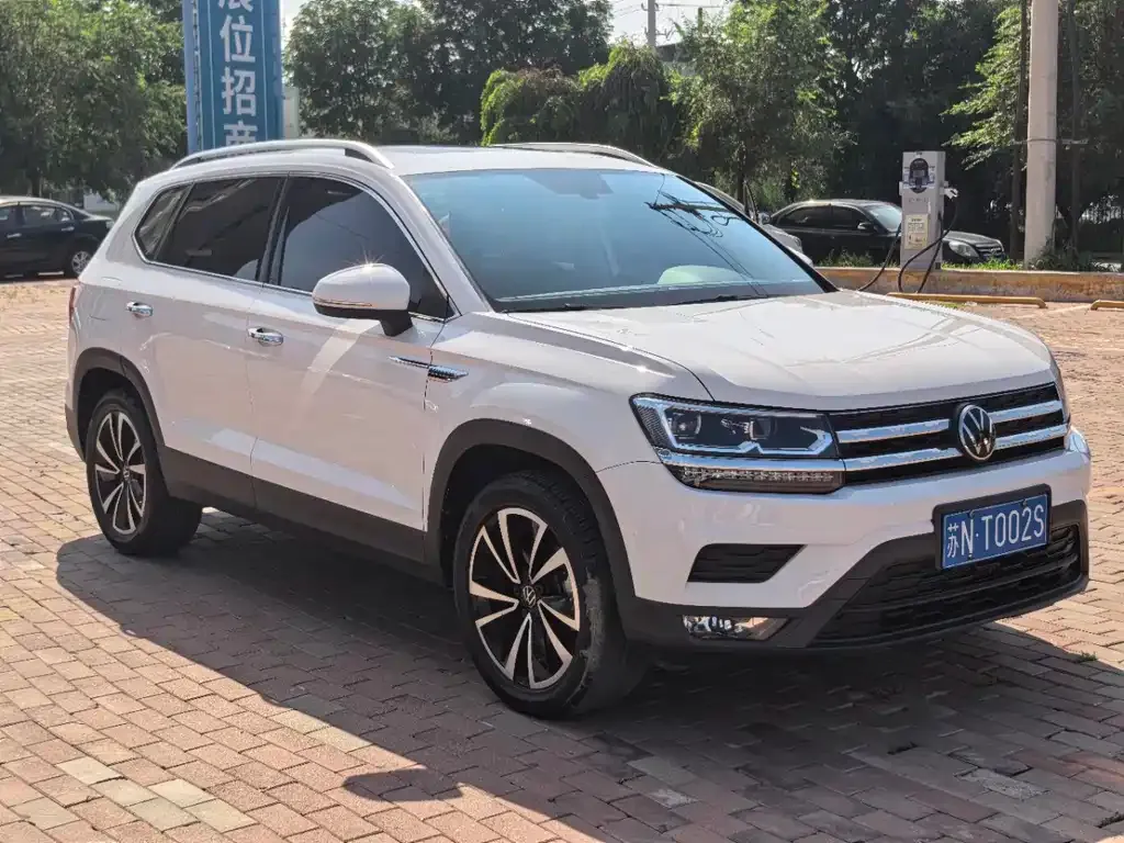 Volkswagen Tharu — фото 8