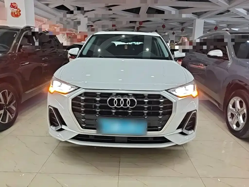 Audi Q3 — фото 10