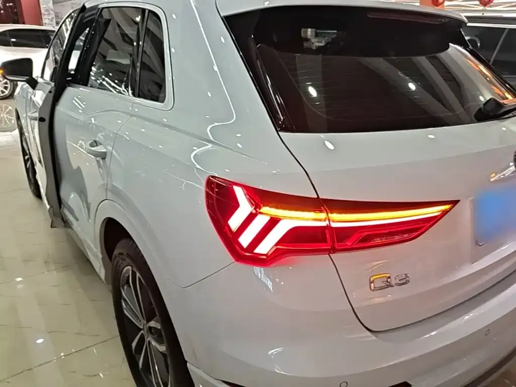 Audi Q3 — фото 5