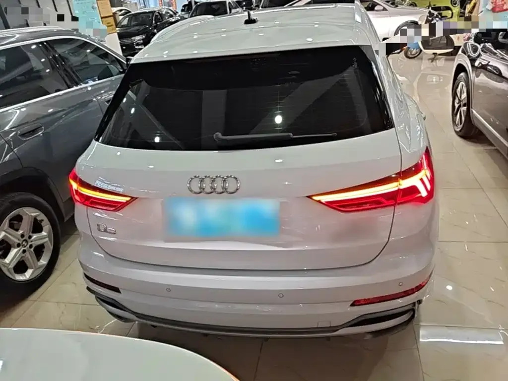 Audi Q3 — фото 4