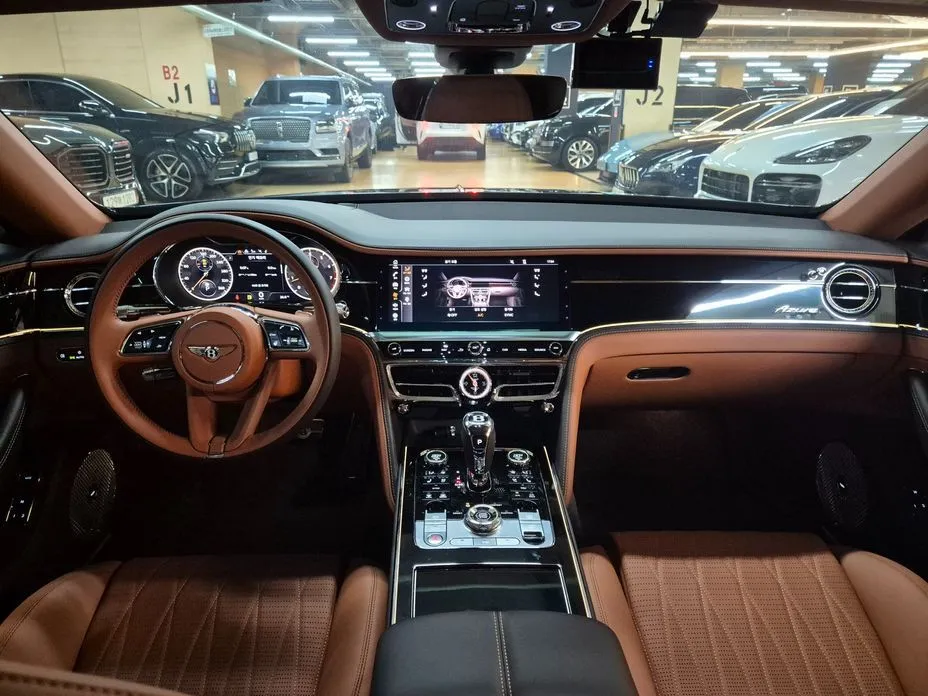 Bentley Flying Spur — фото 2