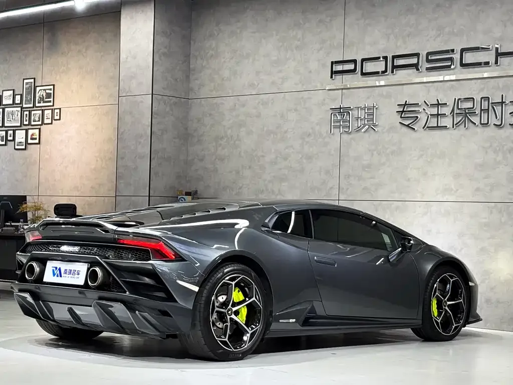 Lamborghini Huracan — фото 9