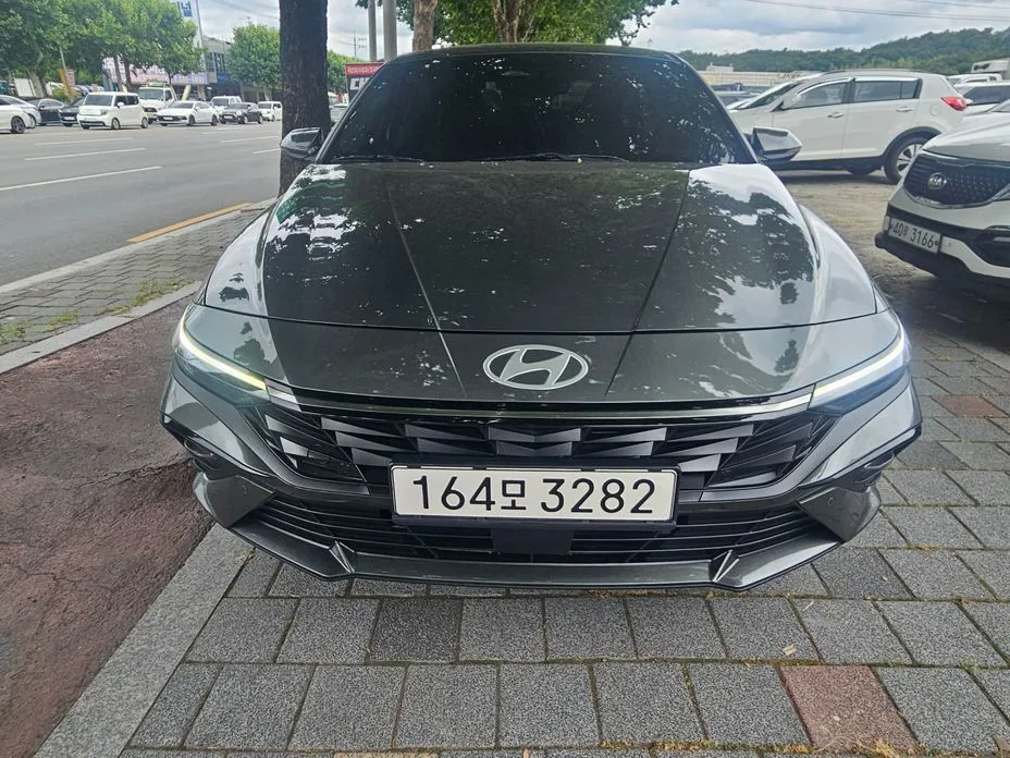 Hyundai AVANTE — фото 1