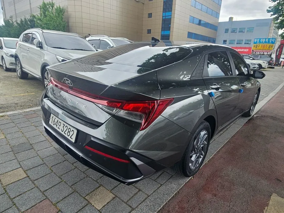 Hyundai AVANTE — фото 3