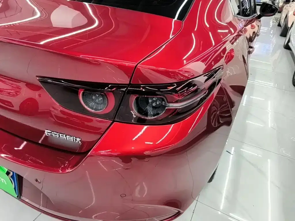 Mazda 3 Axela — фото 10