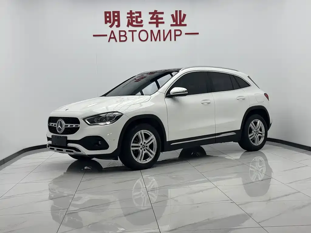 Mercedes-Benz GLA — фото 1