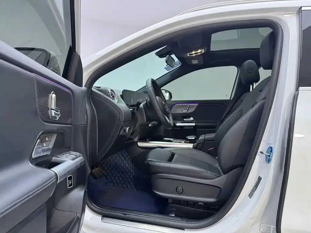 Mercedes-Benz GLA — фото 8