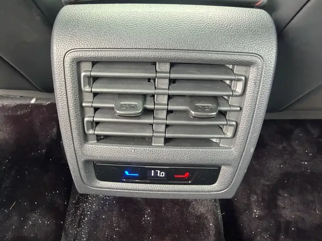Volkswagen Golf GTI 2023 из CN, фото 6