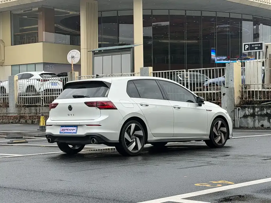 Volkswagen Golf GTI 2023 из CN, фото 5