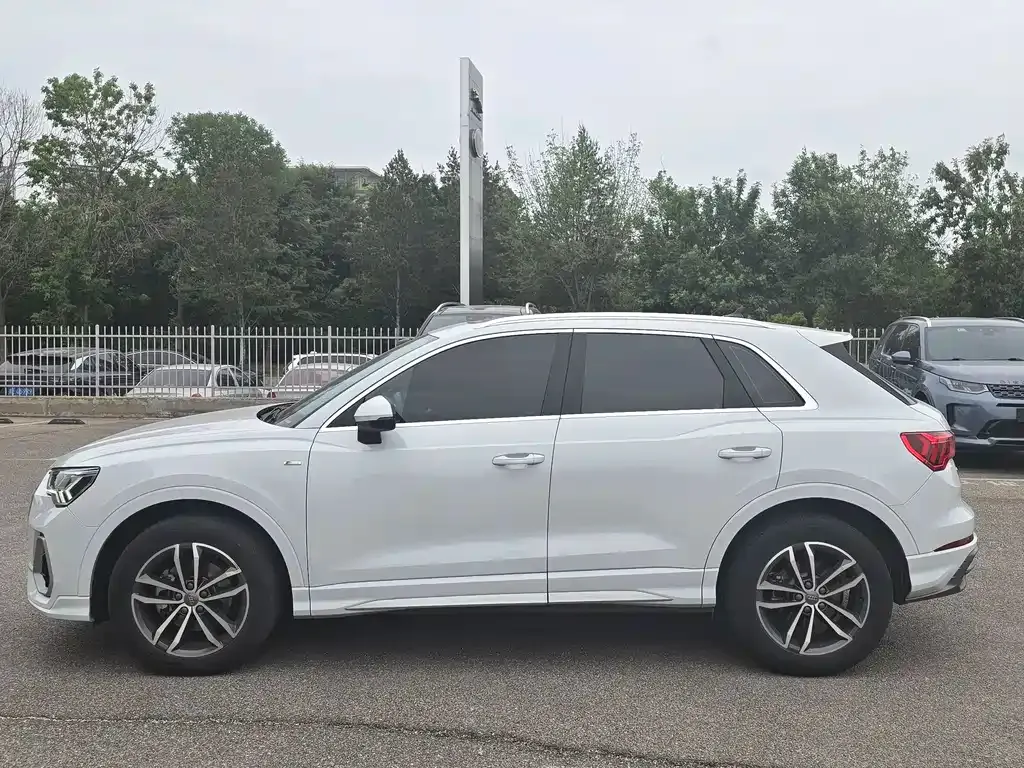 Audi Q3 — фото 2