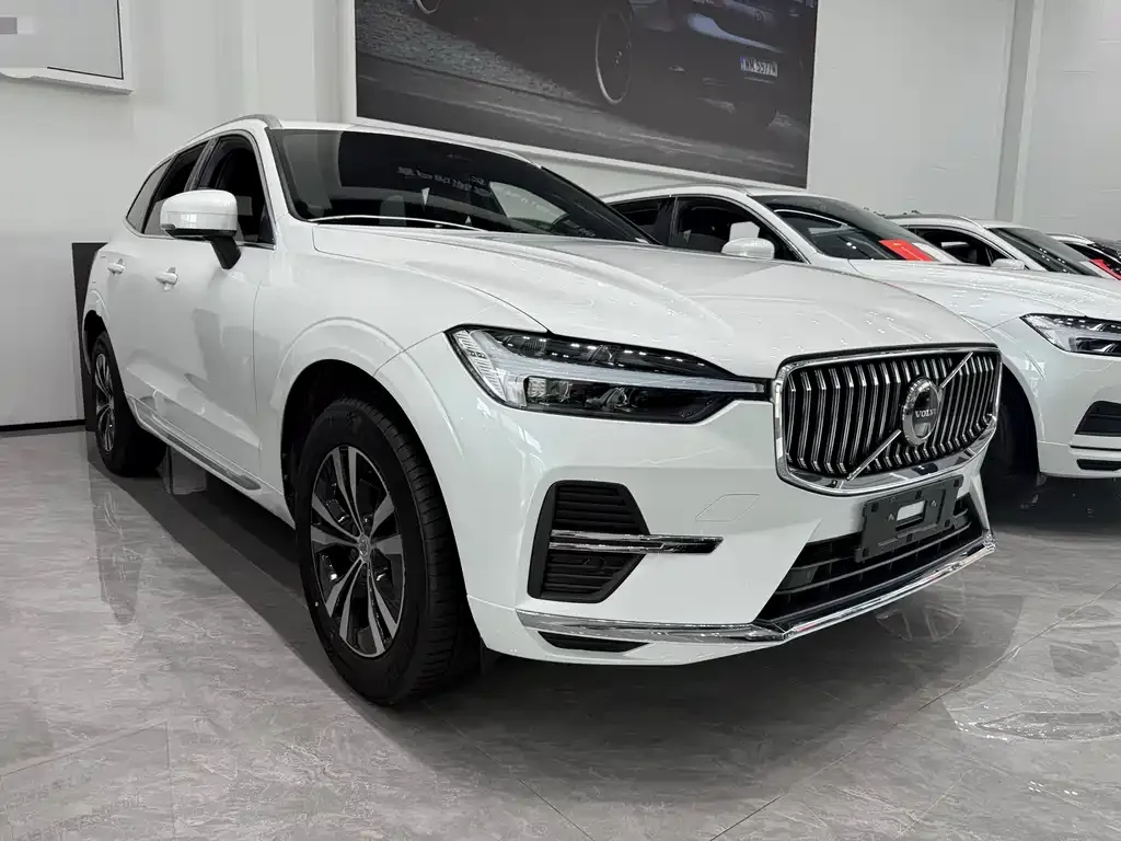 Volvo XC60 — фото 2
