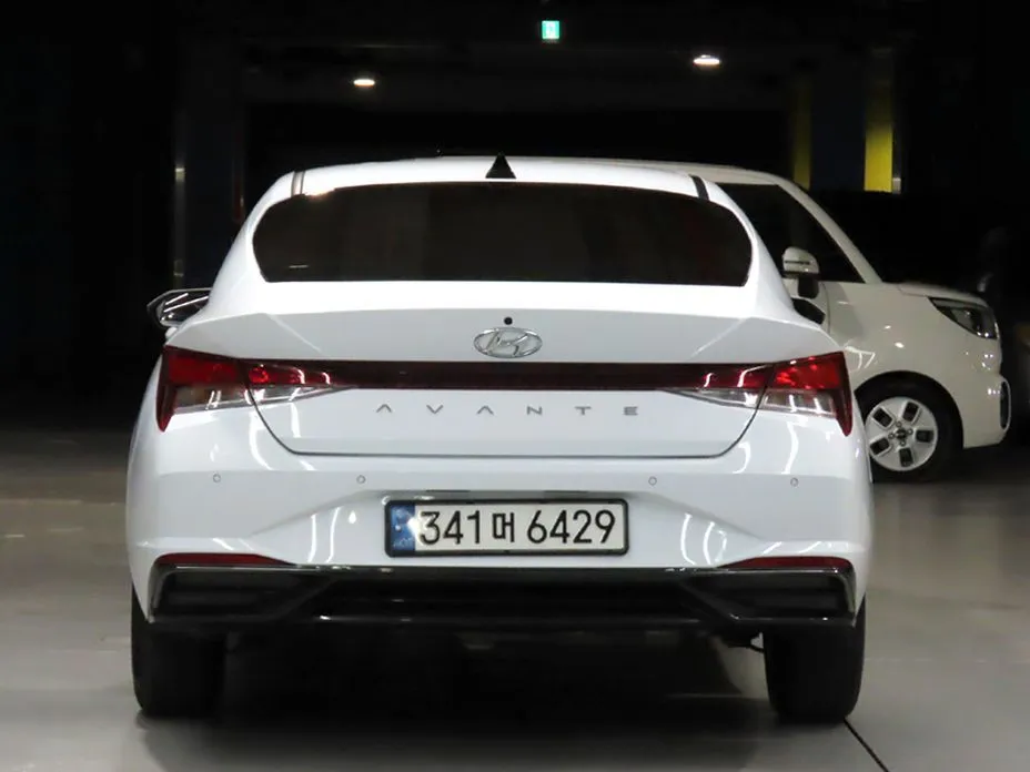 Hyundai AVANTE — фото 4