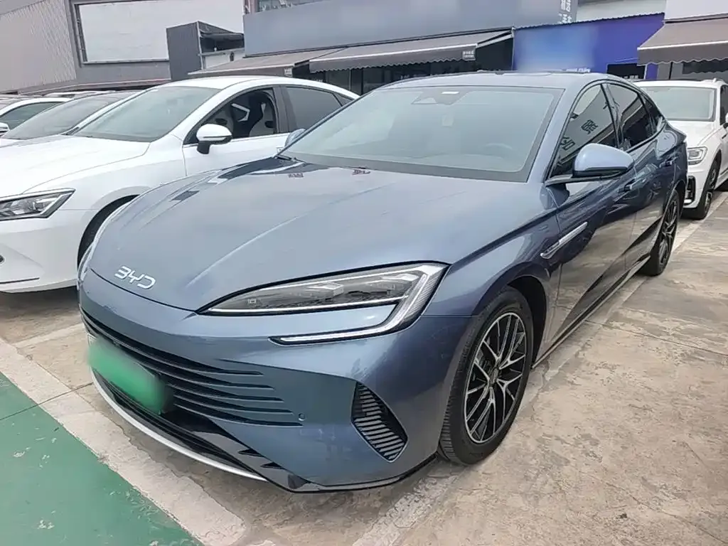 BYD Seal — фото 1