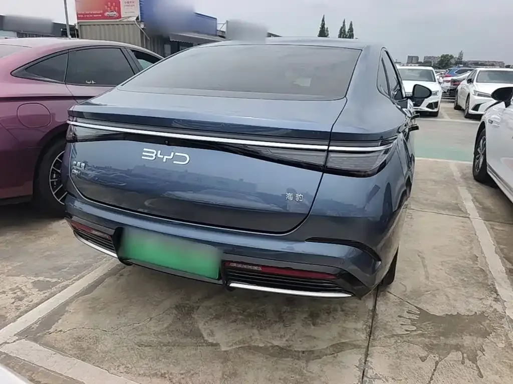 BYD Seal — фото 8