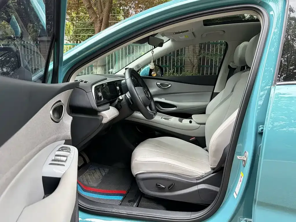 BYD Hiace 05 EV — фото 3