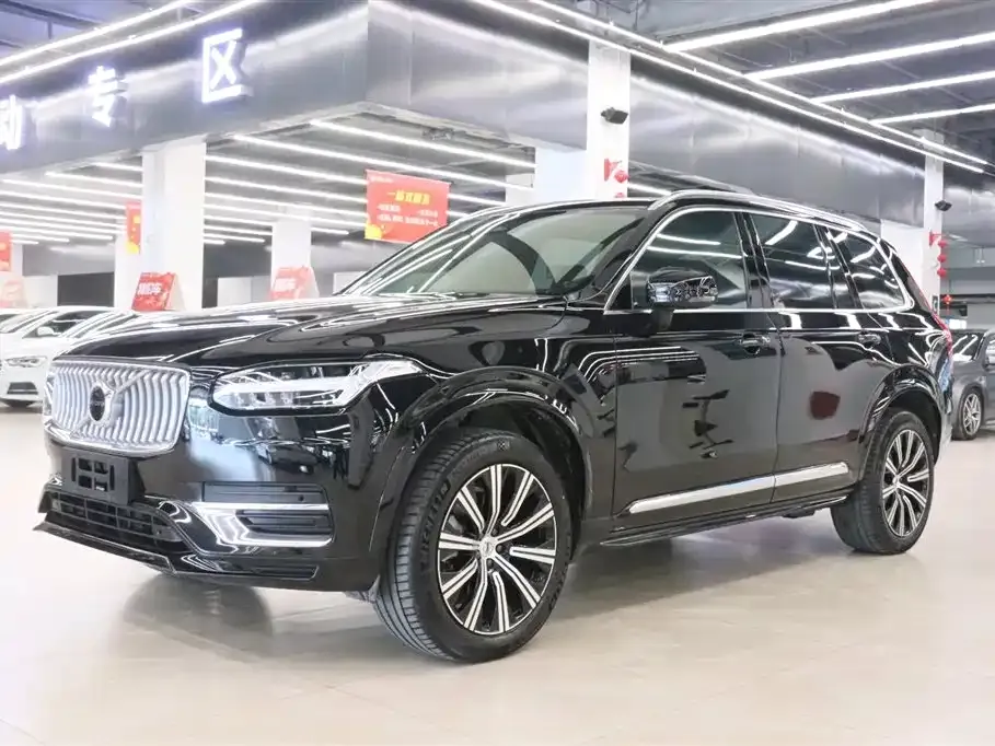 Volvo XC90 — фото 1