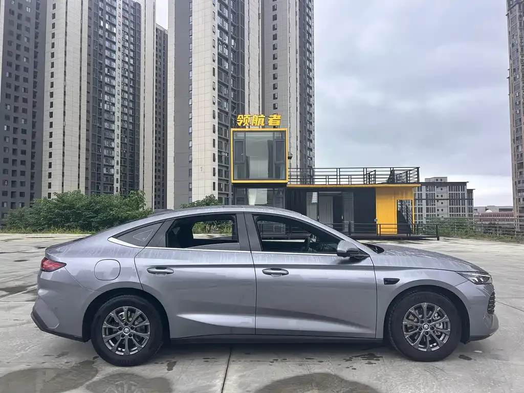 BYD Qin L — фото 8