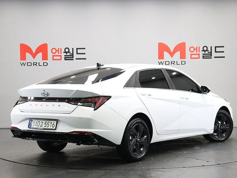 Hyundai AVANTE — фото 3