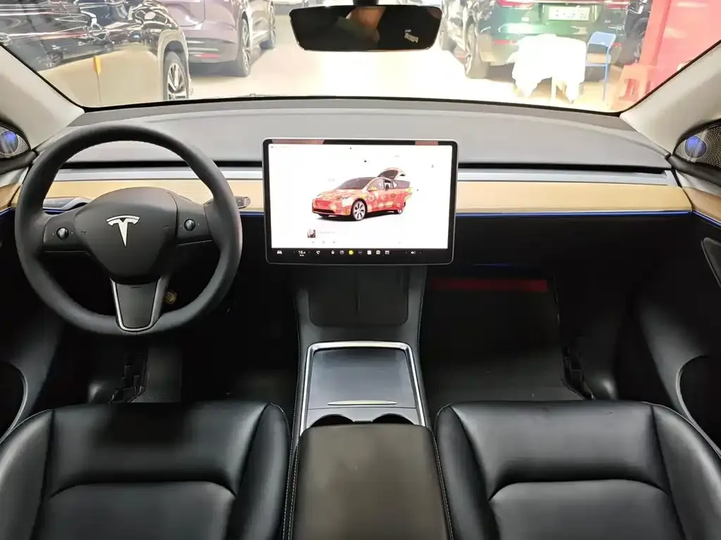 Tesla Model Y — фото 4