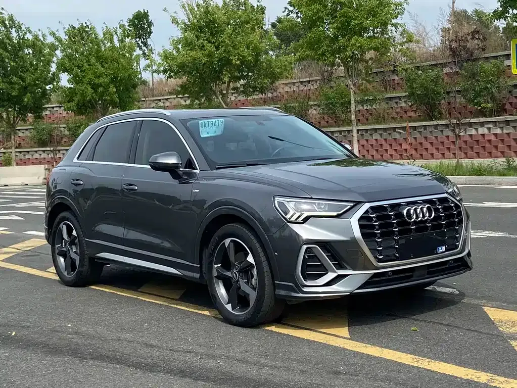 Audi Q3 — фото 10