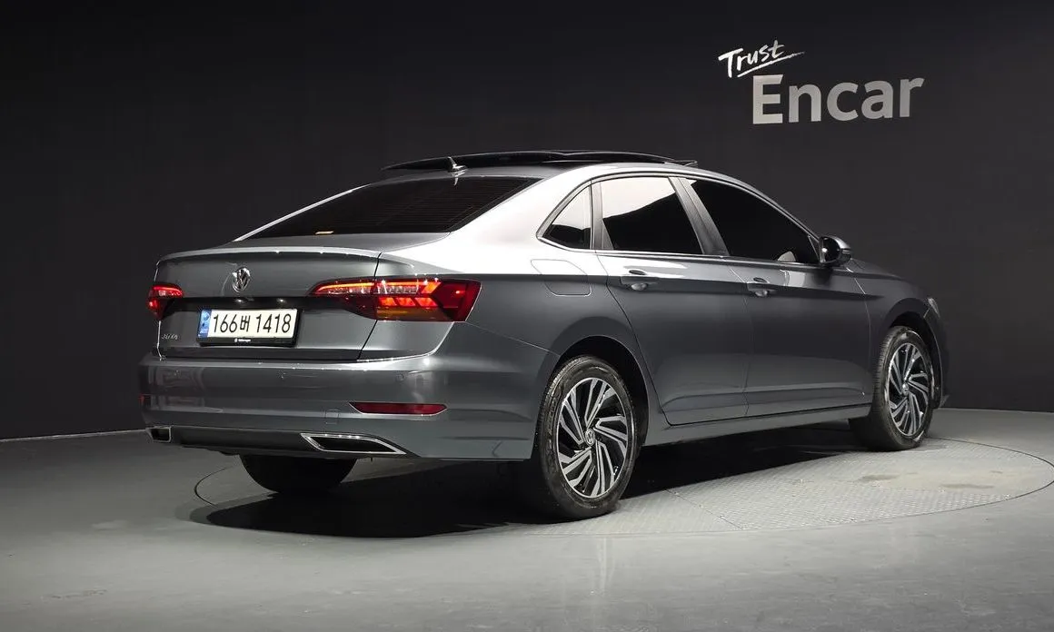 Volkswagen Jetta — фото 3