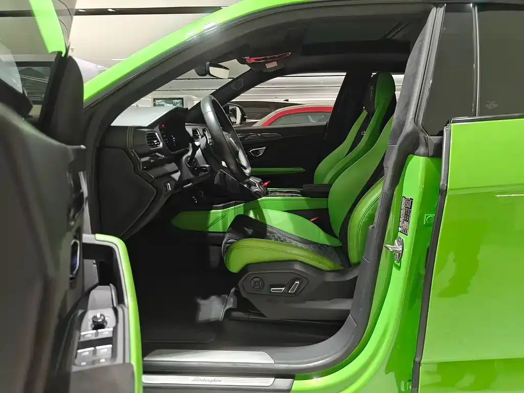 Lamborghini Urus 2021 из CN, фото 4