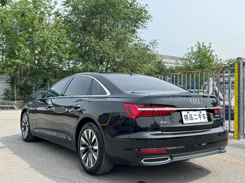 Audi A6L — фото 10