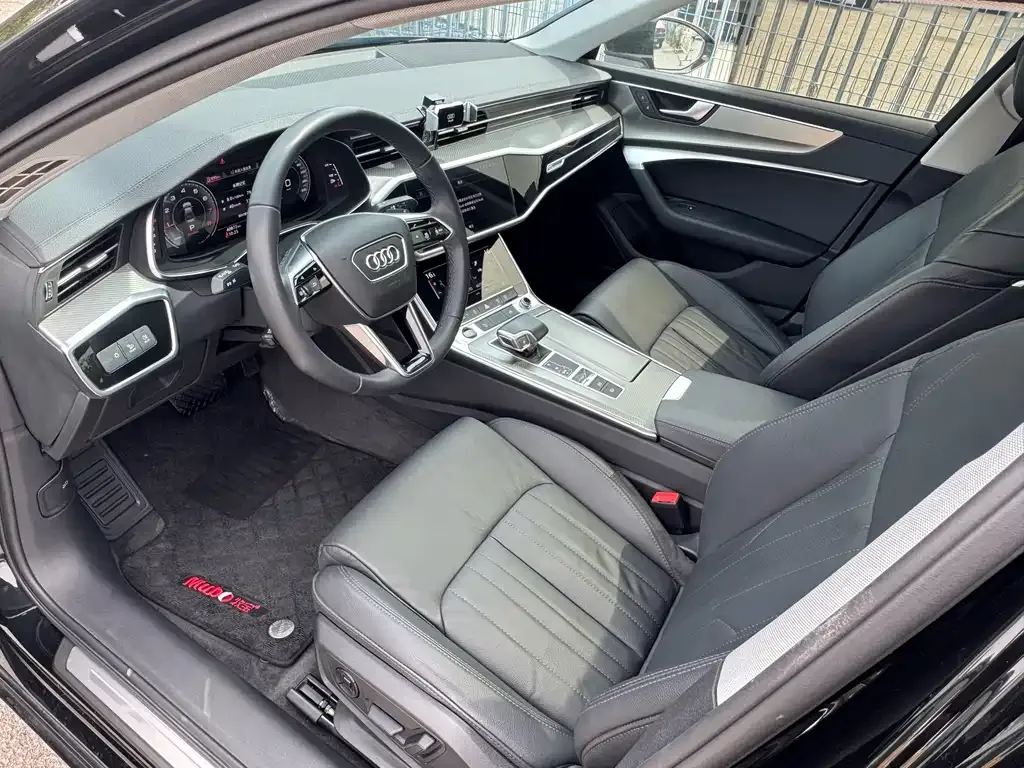 Audi A6L — фото 6